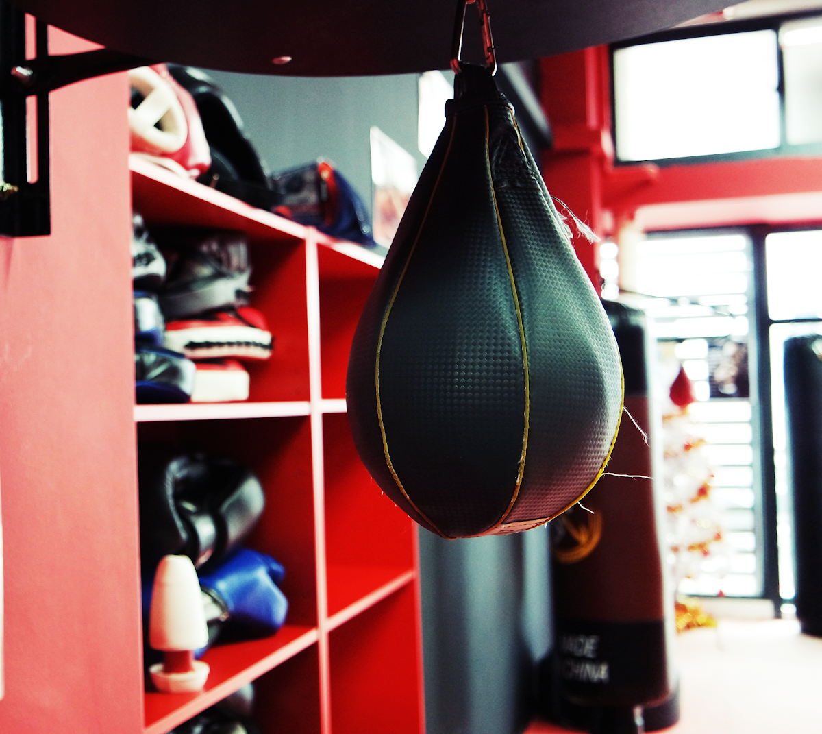 Prakaipetch Muay Thai Academy training